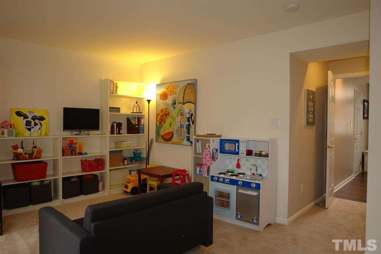 5438 Echo Ridge Road Raleigh, NC 27612 - Photo 3 of 21 Gallery Image 3