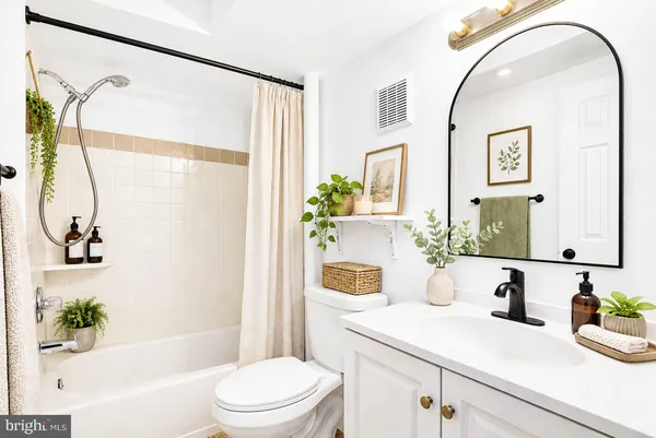 $3,200 | 1 Big Acre Square, North Potomac, MD 20878
