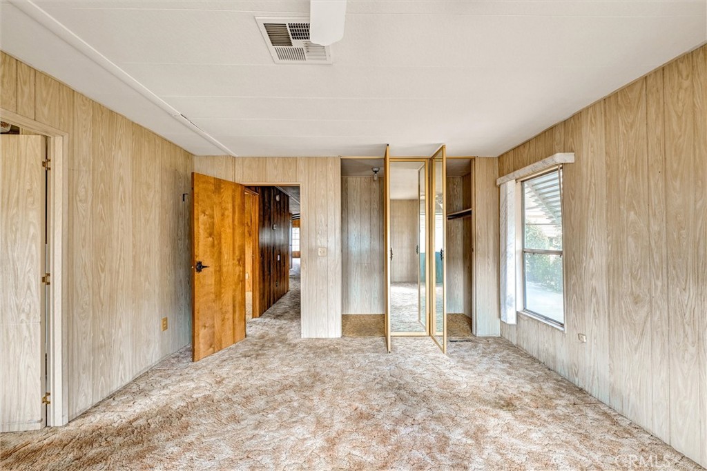 1348 Jasmine Way Hemet, CA 92545 - Photo 26 of 33 a view of entryway with front door