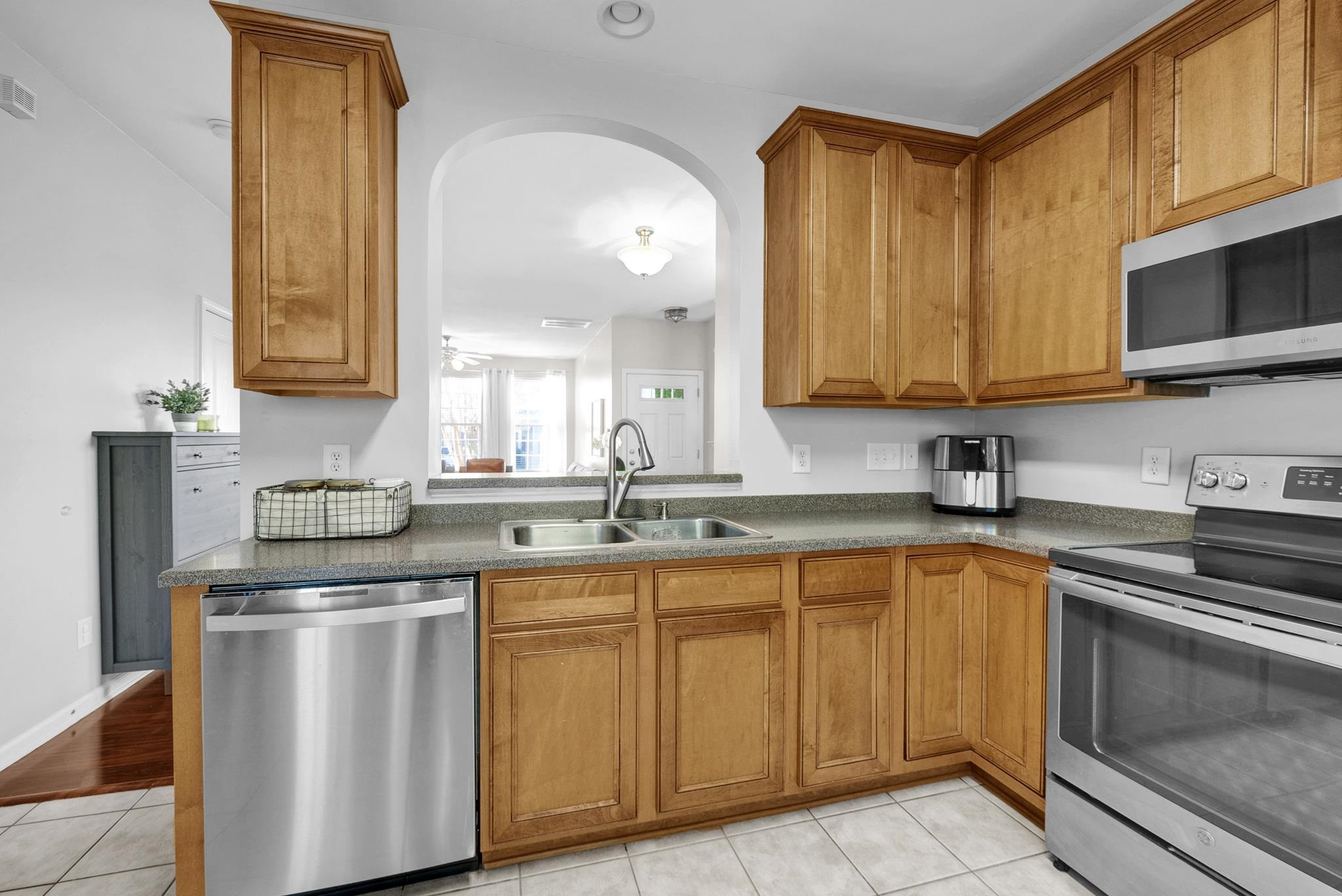 7618 Winners Edge Street Raleigh, NC 27617 - Photo 8 of 22 Kitchen