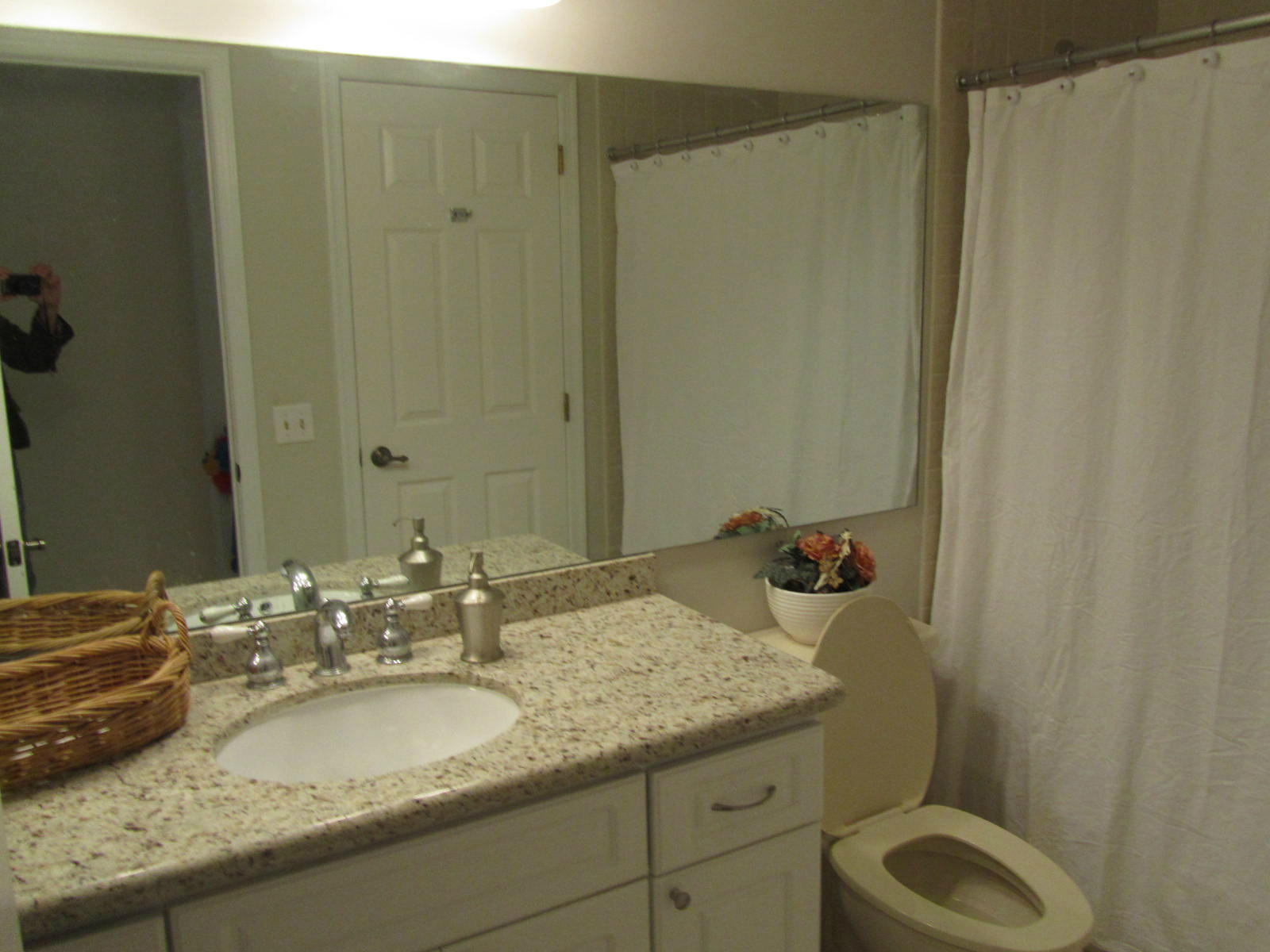 7920 Seville Place, Unit 1902 Boca Raton, FL 33433 - Photo 11 of 13 Bathroom