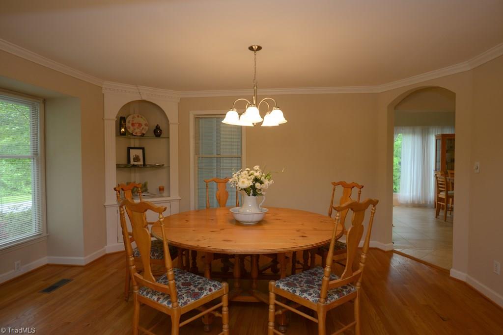3502 Rolling Road High Point, NC 27265 - Photo 4 of 25 Dining Room