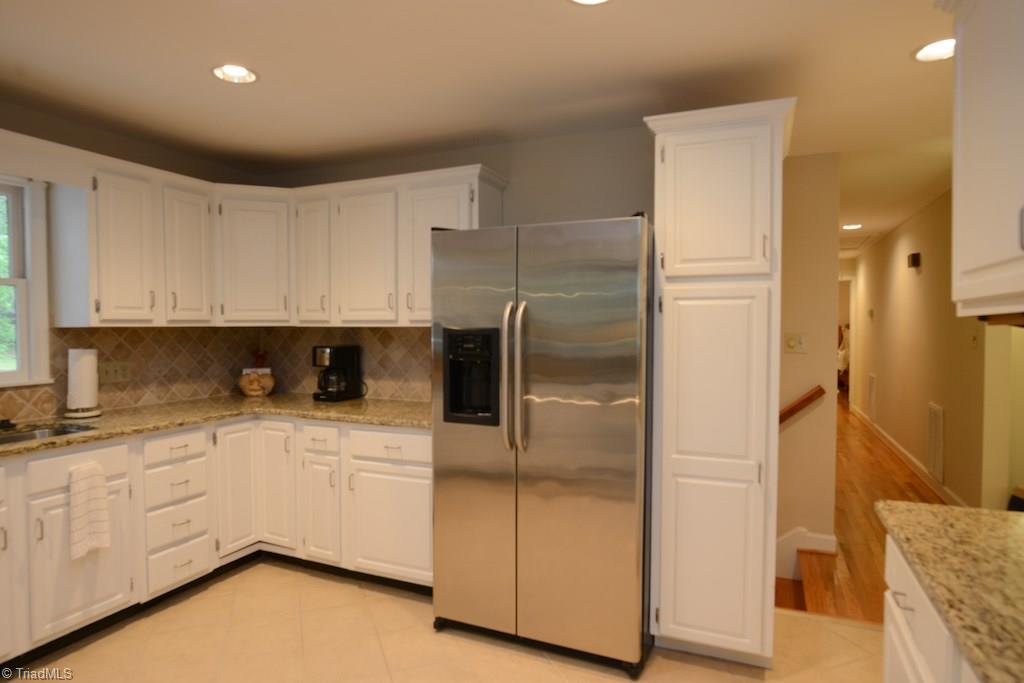 3502 Rolling Road High Point, NC 27265 - Photo 8 of 25 Kitchen