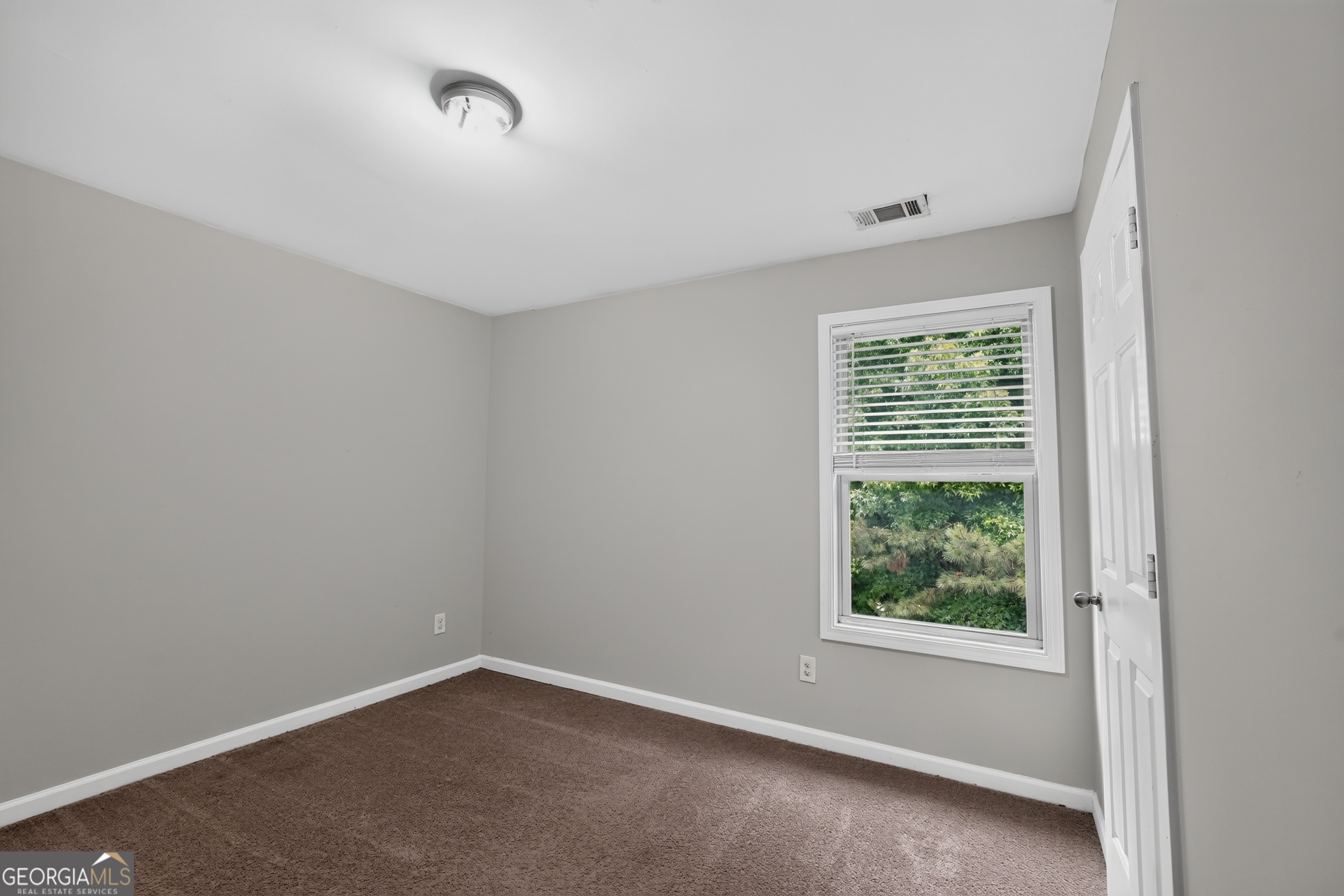 6381 Shadow Square Lithonia, GA 30058 - Photo 10 of 36