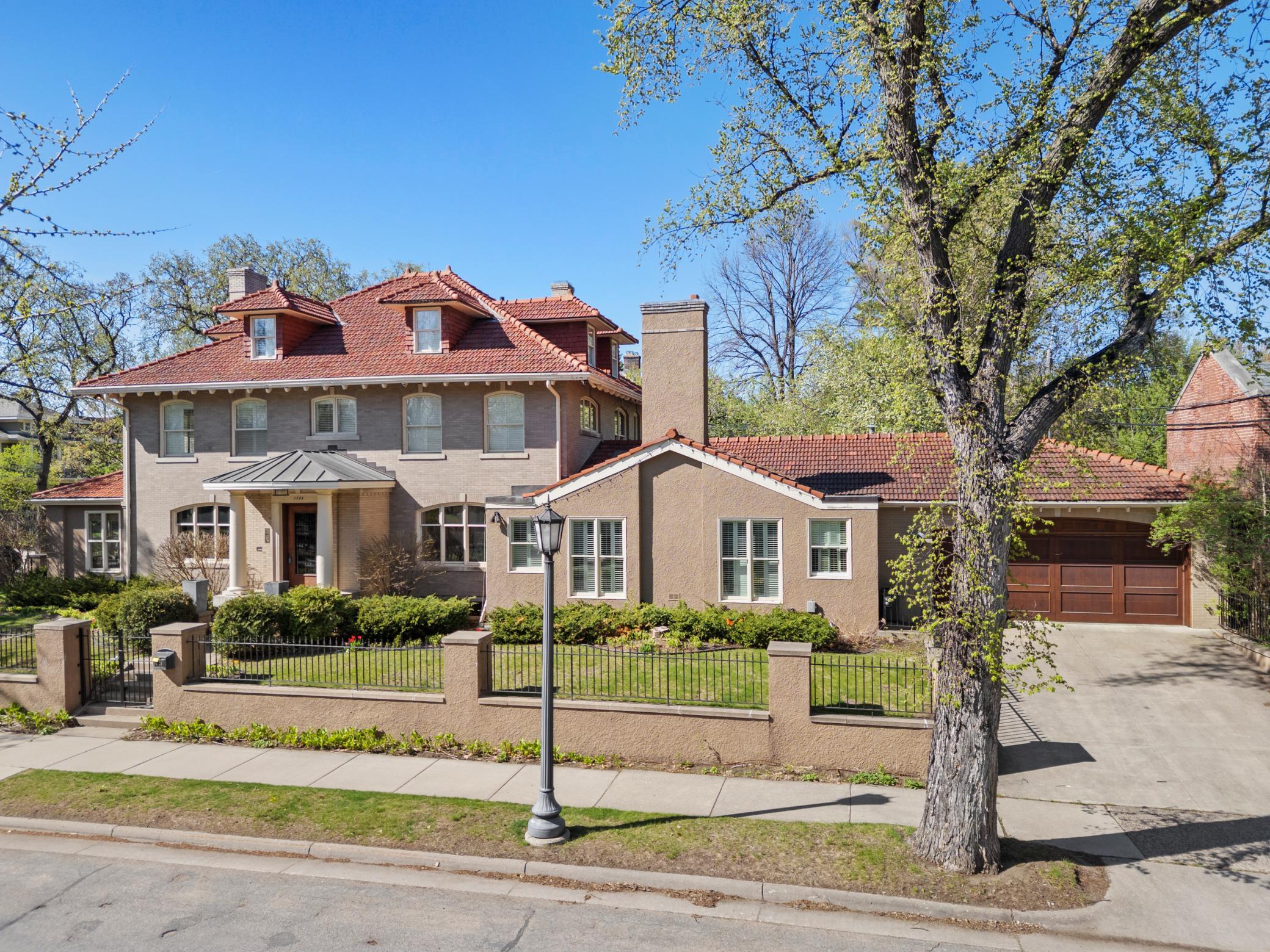 1724 Summit Avenue, Unit R Minneapolis, MN 55403 - Photo 56 of 57 Gallery Image 56