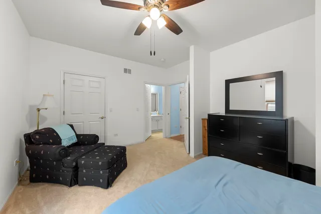 $400,000 | 16174 Seneca Lake Circle, Crest Hill, IL 60403