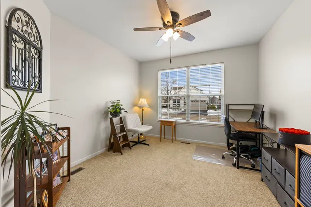 $400,000 | 16174 Seneca Lake Circle, Crest Hill, IL 60403