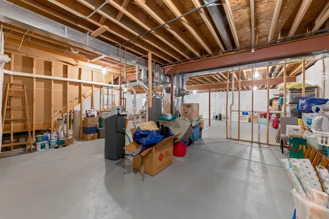 $400,000 | 16174 Seneca Lake Circle, Crest Hill, IL 60403