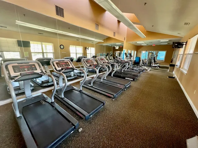 $400,000 | 16174 Seneca Lake Circle, Crest Hill, IL 60403