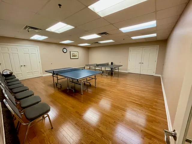 $400,000 | 16174 Seneca Lake Circle, Crest Hill, IL 60403