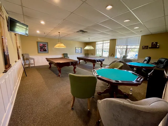 $400,000 | 16174 Seneca Lake Circle, Crest Hill, IL 60403