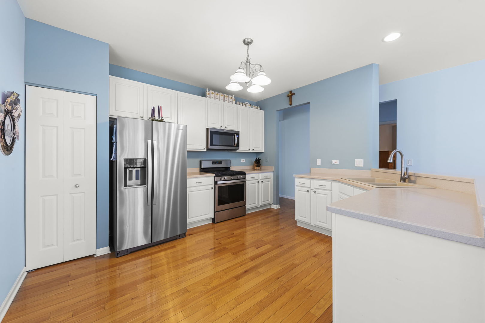 16174 Seneca Lake Circle Crest Hill, IL 60403 - Photo 9 of 58