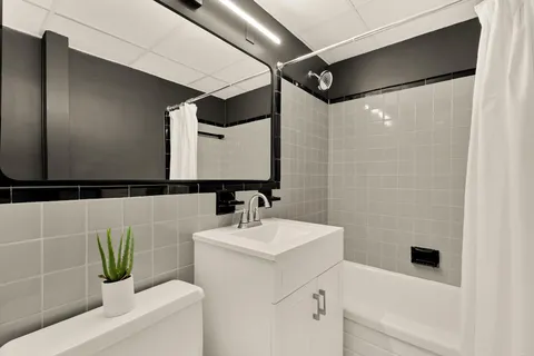 $389,000 | 644 Massachusetts Avenue Northeast, Unit 400, Washington, DC 20002