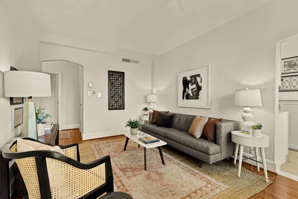 $389,000 | 644 Massachusetts Avenue Northeast, Unit 400, Washington, DC 20002