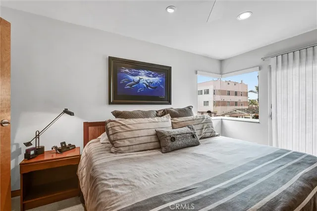 $1,899,000 | 16745 Bayview Drive, Unit B, Sunset Beach, CA 90742