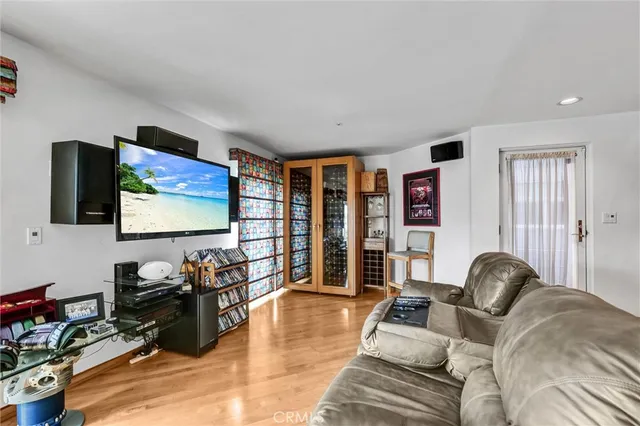 $1,899,000 | 16745 Bayview Drive, Unit B, Sunset Beach, CA 90742