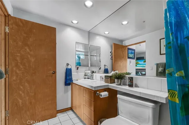 $1,899,000 | 16745 Bayview Drive, Unit B, Sunset Beach, CA 90742