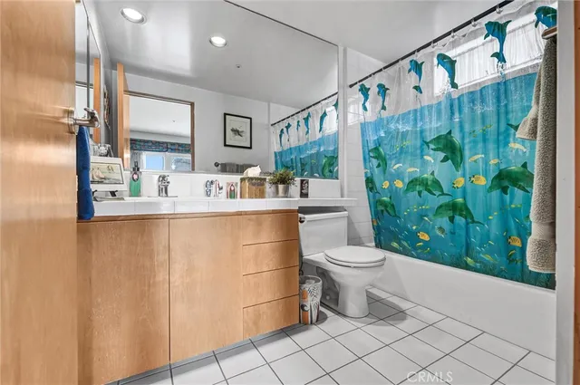 $1,899,000 | 16745 Bayview Drive, Unit B, Sunset Beach, CA 90742