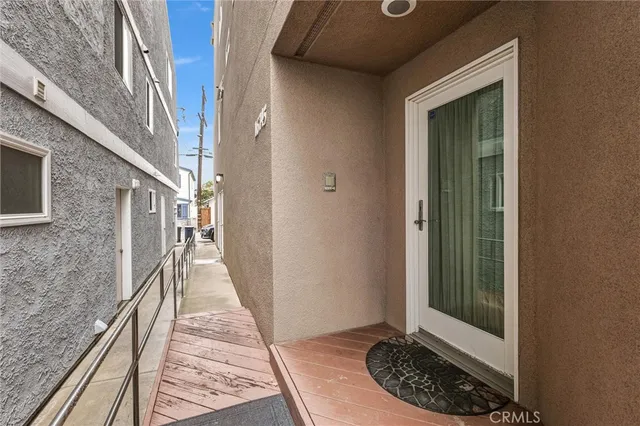 $1,899,000 | 16745 Bayview Drive, Unit B, Sunset Beach, CA 90742