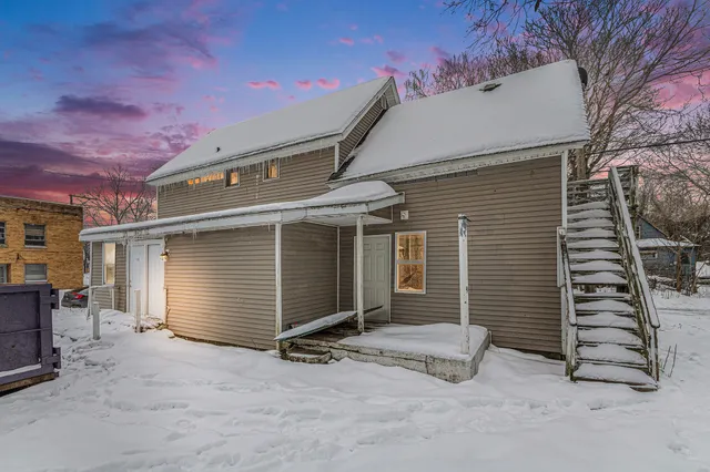 $44,900 | 410 Division Street, Benton Harbor, MI 49022