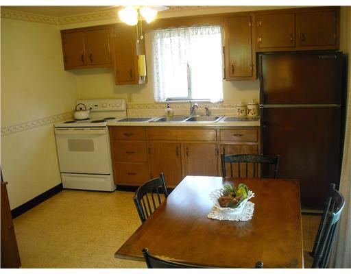 1841 Ridge Road Jeannette, PA 15644 - Photo 4 of 10 Kitchen.