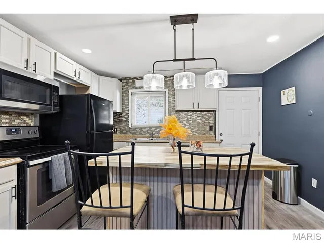 $189,900 | 45 Nottingham Lane, Belleville, IL 62223