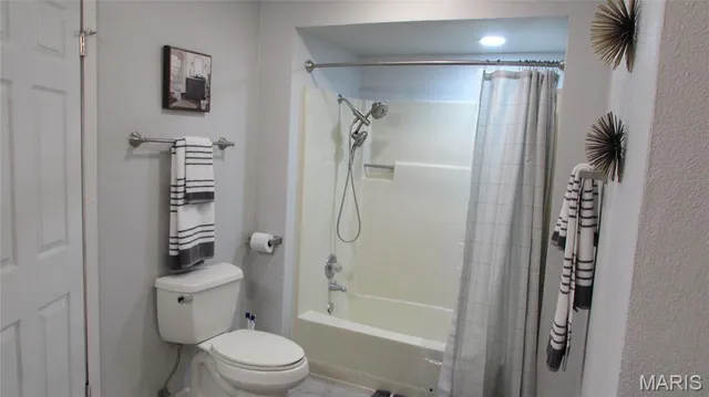 $189,900 | 45 Nottingham Lane, Belleville, IL 62223