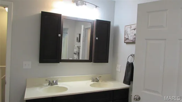 $189,900 | 45 Nottingham Lane, Belleville, IL 62223