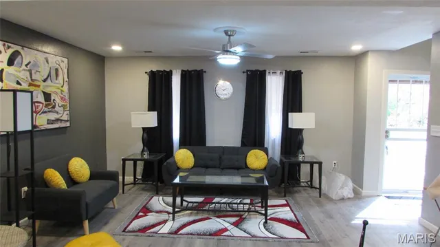 $189,900 | 45 Nottingham Lane, Belleville, IL 62223