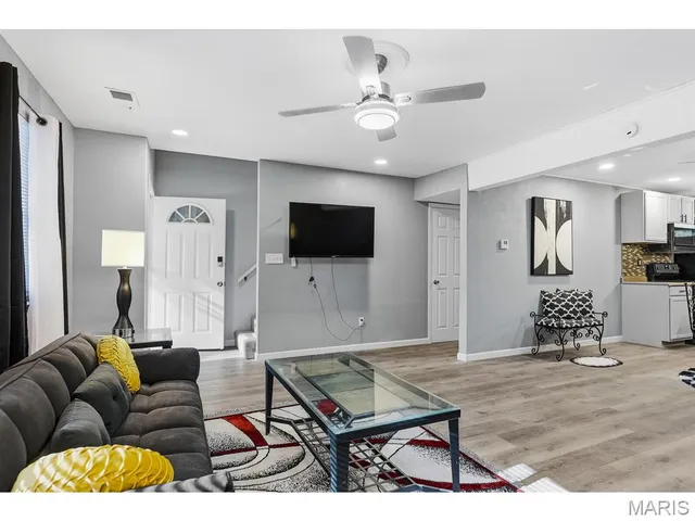 $189,900 | 45 Nottingham Lane, Belleville, IL 62223