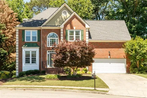 $645,000 | 320 Hillside Manor Drive Northeast, Sugar Hill, GA 30518