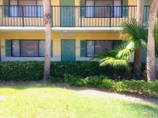 $1,700 | 1605 Meadows Circle West, Unit 1605, Boynton Beach, FL 33436
