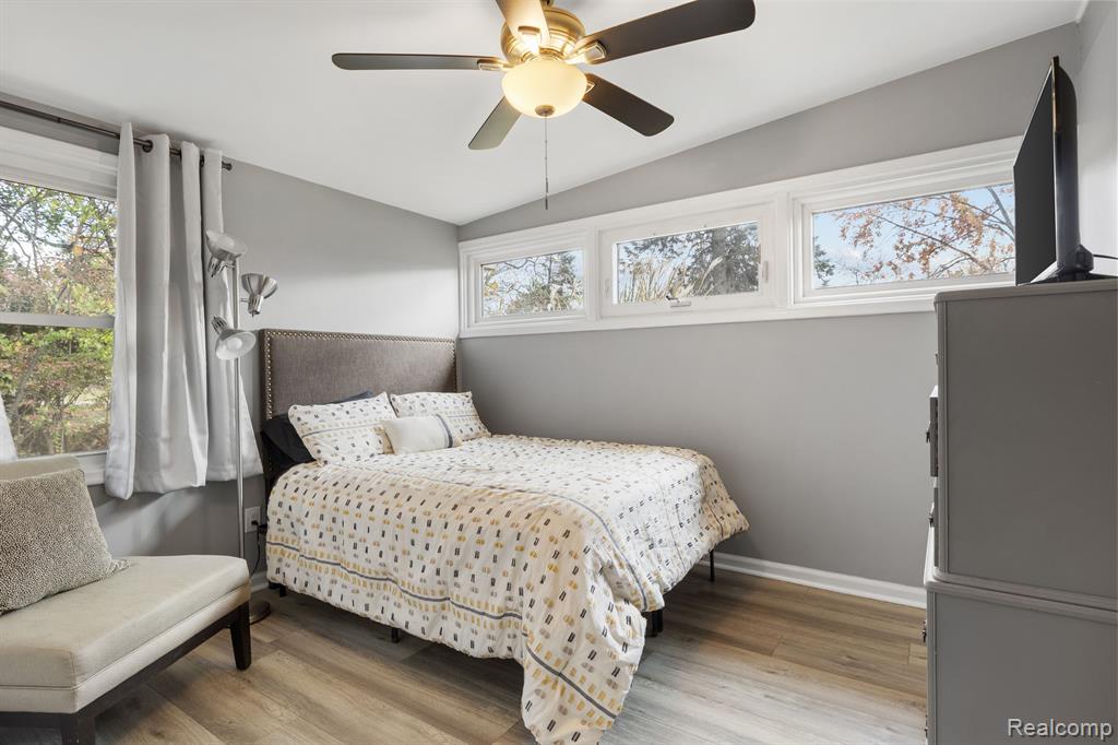 27870 Peppermill Road Farmington Hills, MI 48331 - Photo 32 of 59