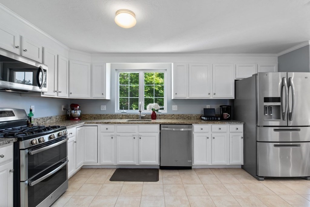 11 Heritage Path Millis, MA 02054 - Photo 15 of 40