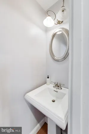 $5,600 | 1006 Otis Place Northwest, Washington, DC 20010