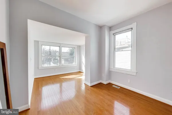 $5,600 | 1006 Otis Place Northwest, Washington, DC 20010