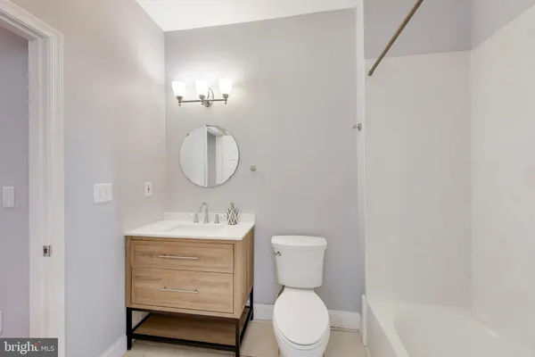$5,600 | 1006 Otis Place Northwest, Washington, DC 20010