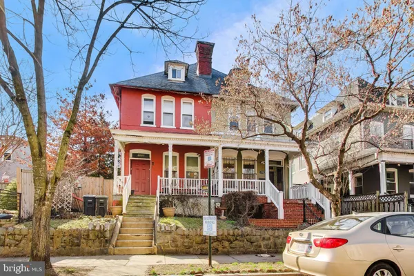 $5,600 | 1006 Otis Place Northwest, Washington, DC 20010