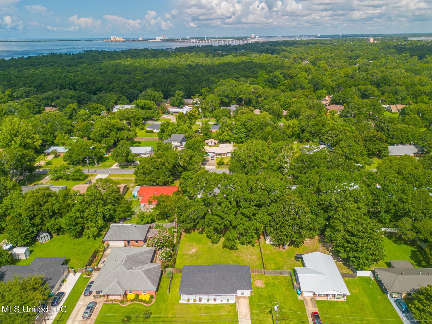 282 Mccool Street Ocean Springs, MS 39564 - Photo 19 of 22 282-2-3