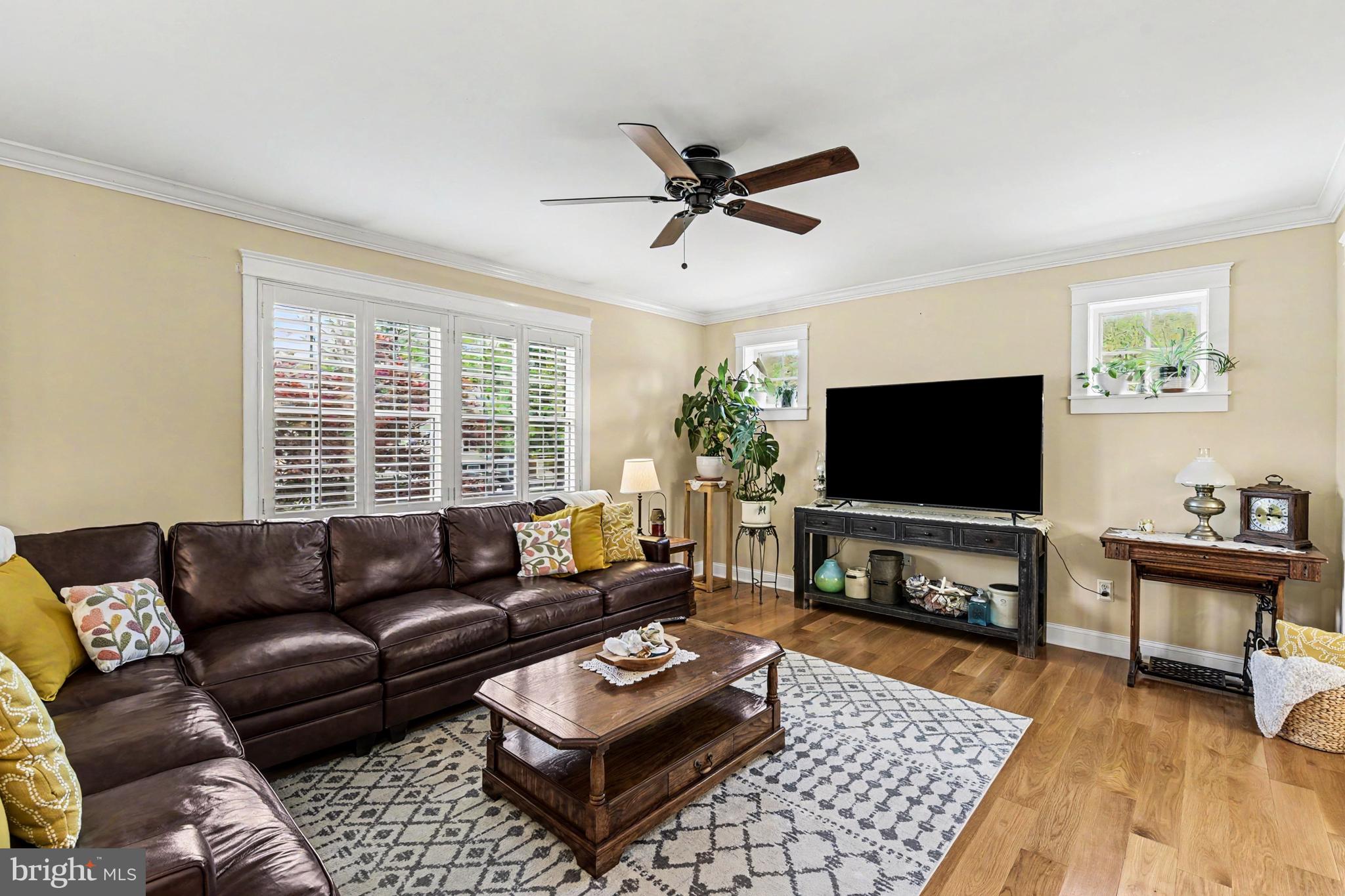 2513 Maple Road Baltimore, MD 21219 - Photo 4 of 36 Gallery Image 4