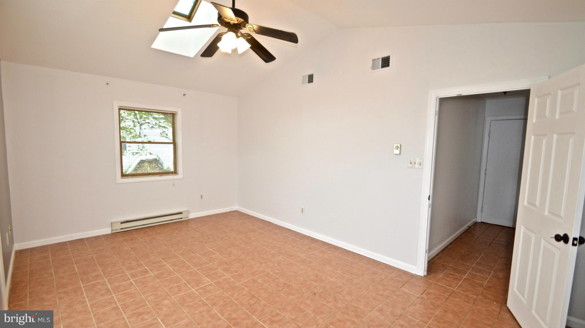 3827 Pippins Place Point of Rocks, MD 21777 - Photo 9 of 22 a view of room with hardwood and ceiling fan