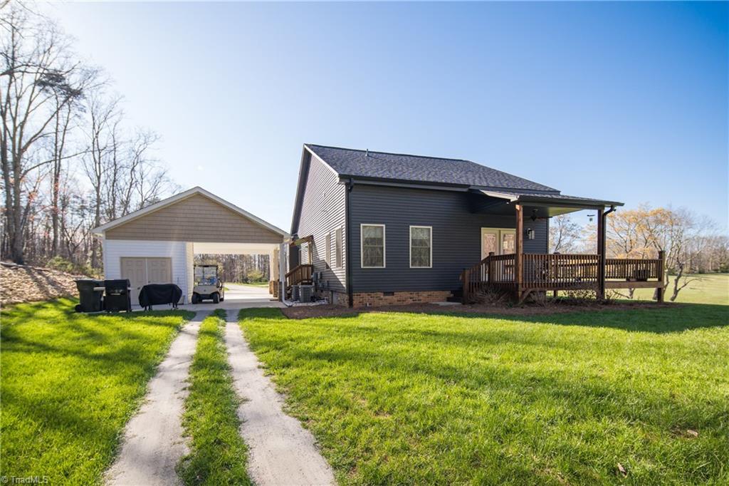 1626 Black Mountain Road Pilot Mountain, NC 27041 - Photo 27 of 47