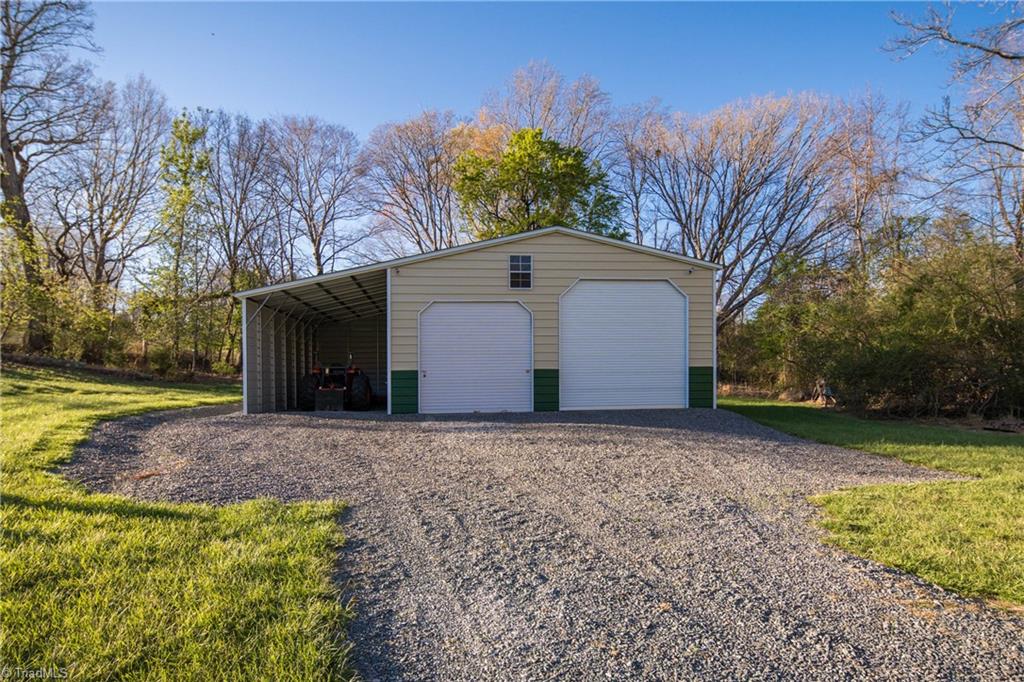 1626 Black Mountain Road Pilot Mountain, NC 27041 - Photo 33 of 47