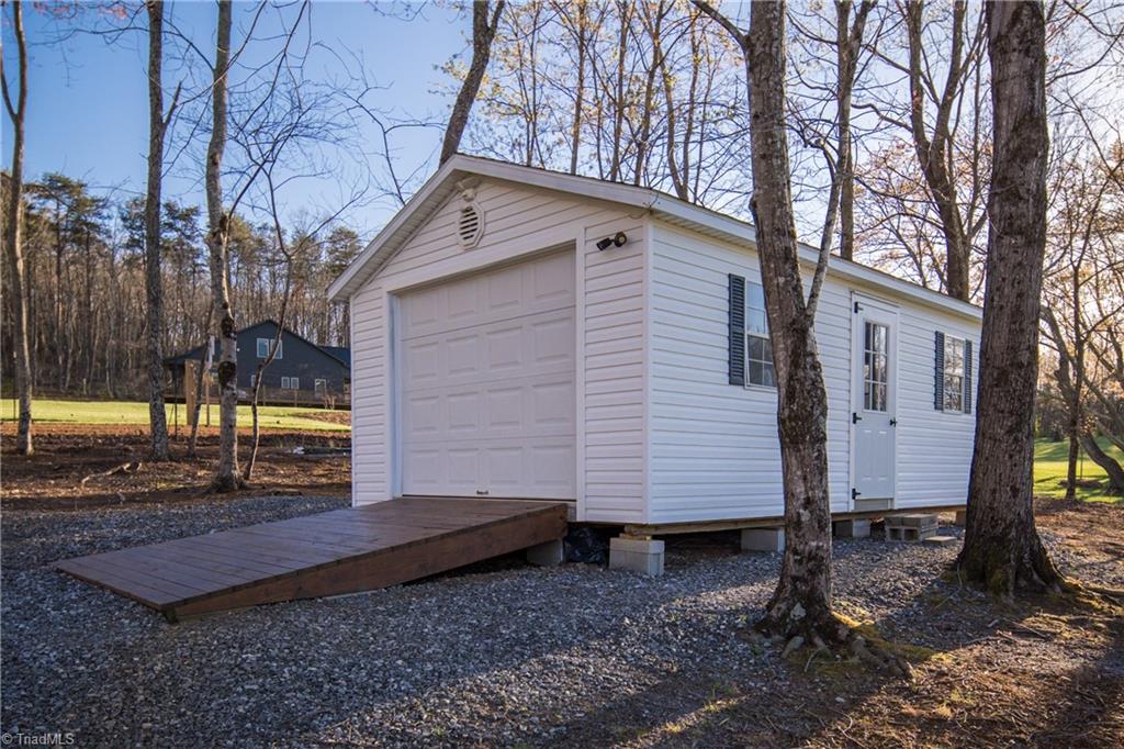 1626 Black Mountain Road Pilot Mountain, NC 27041 - Photo 36 of 47