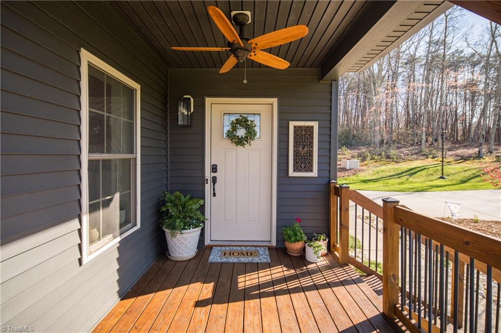 1626 Black Mountain Road Pilot Mountain, NC 27041 - Photo 4 of 47