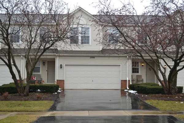 $2,900 | 2990 Peachtree Circle, Aurora, IL 60502