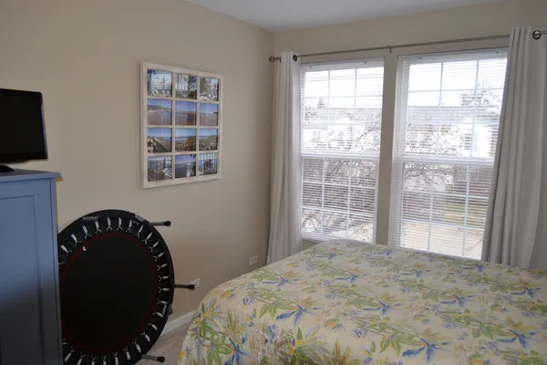 $2,900 | 2990 Peachtree Circle, Aurora, IL 60502