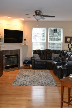 $2,900 | 2990 Peachtree Circle, Aurora, IL 60502