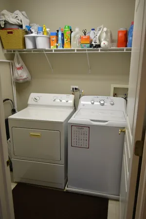 $2,900 | 2990 Peachtree Circle, Aurora, IL 60502