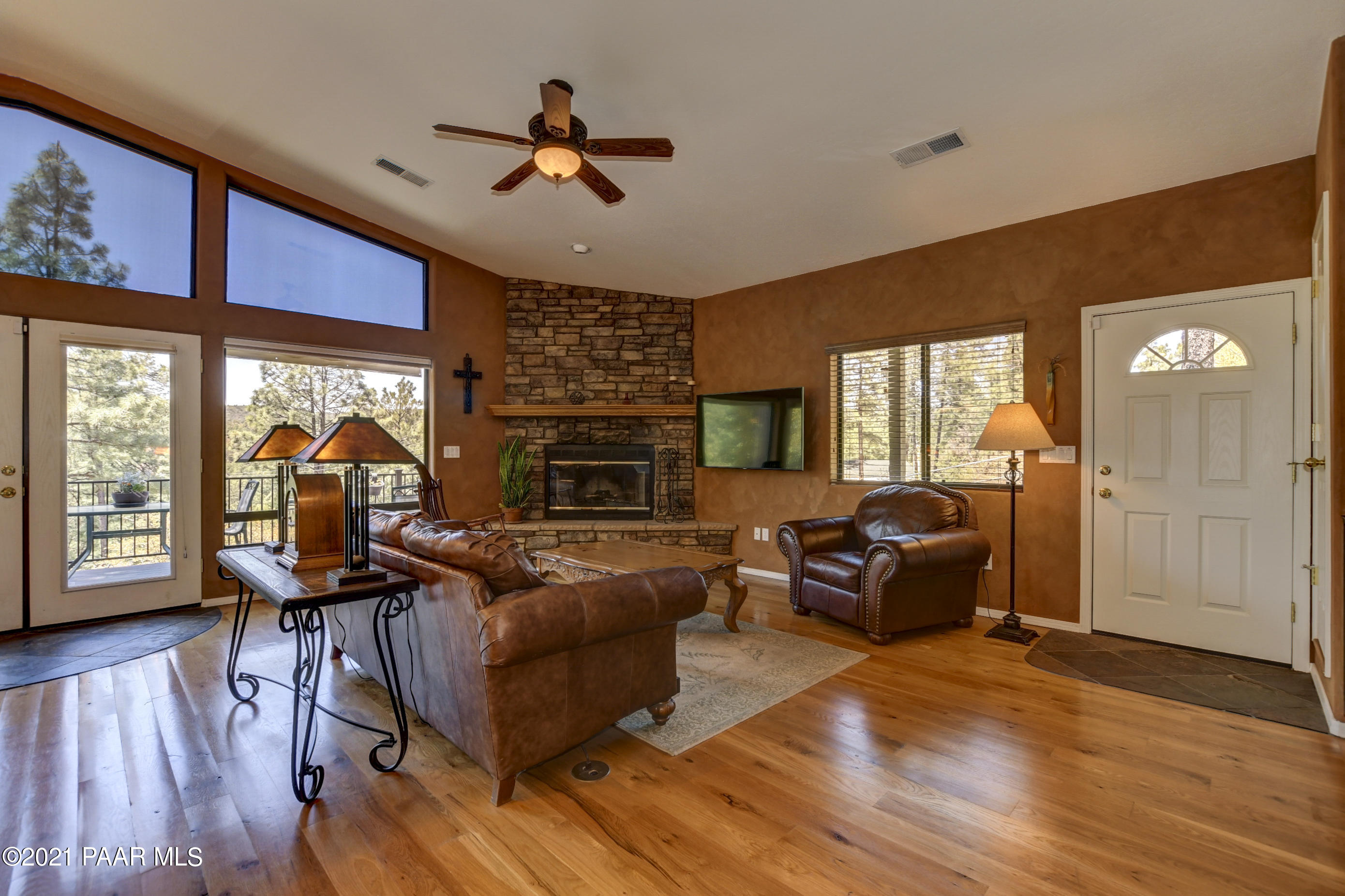 4845 South Kaibab Road Prescott, AZ 86303 - Photo 3 of 36 Living Room 1